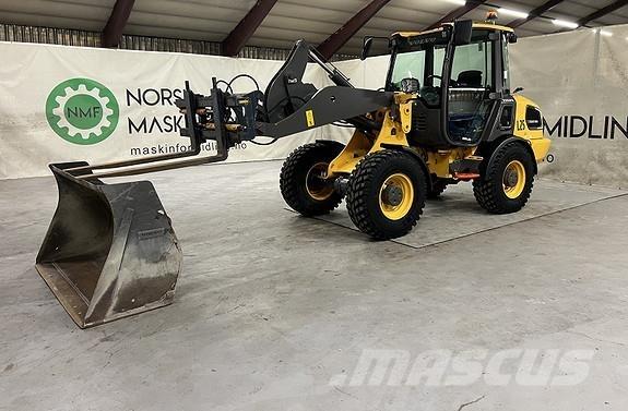 Volvo JL25H Фронтальные погрузчики