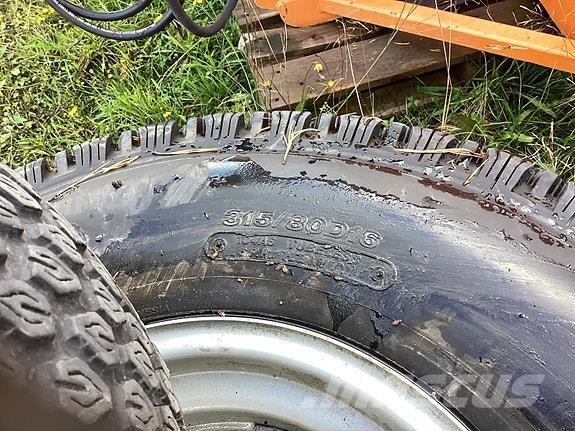   Обычные тракторные прицепы