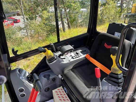 Yanmar SV15VT Мини-экскаваторы