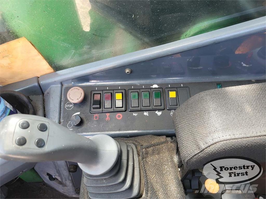 John Deere 753J Валочно-пакетирующие машины