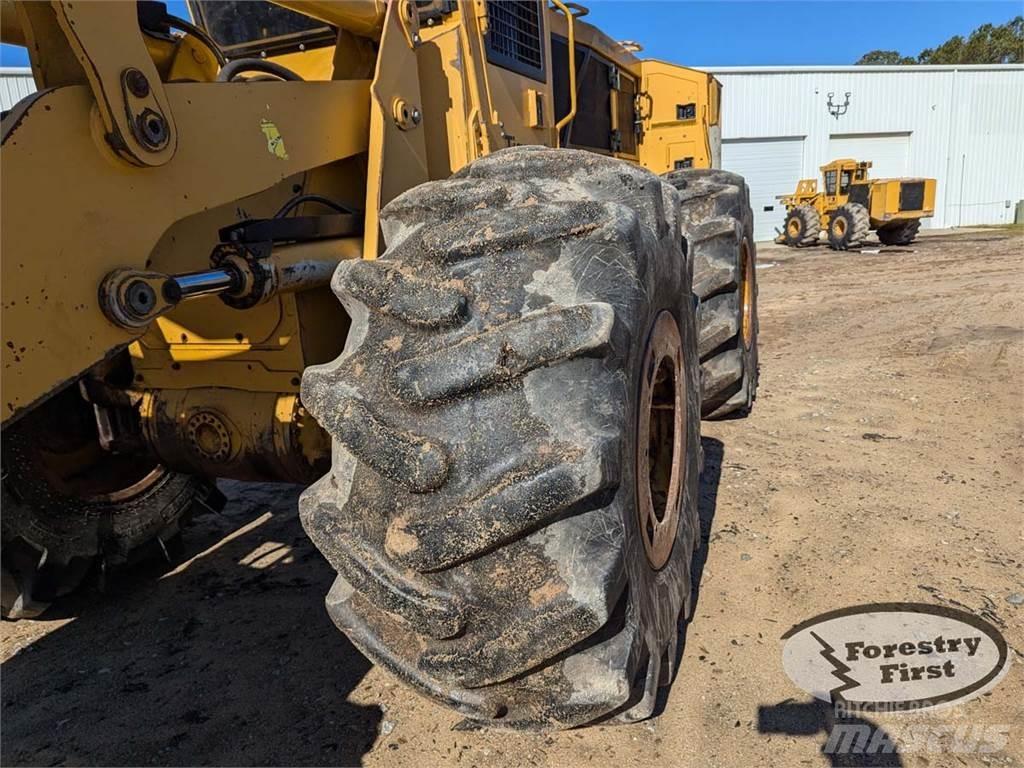 Tigercat 720G Валочно-пакетирующие машины