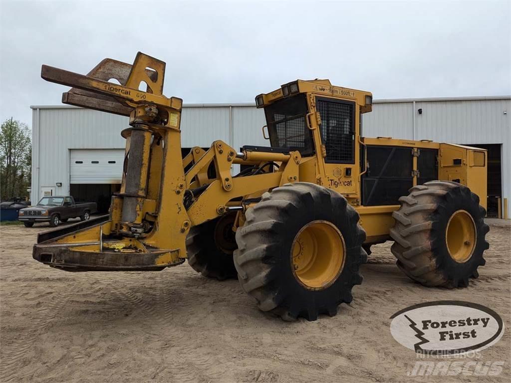 Tigercat 720G Валочно-пакетирующие машины