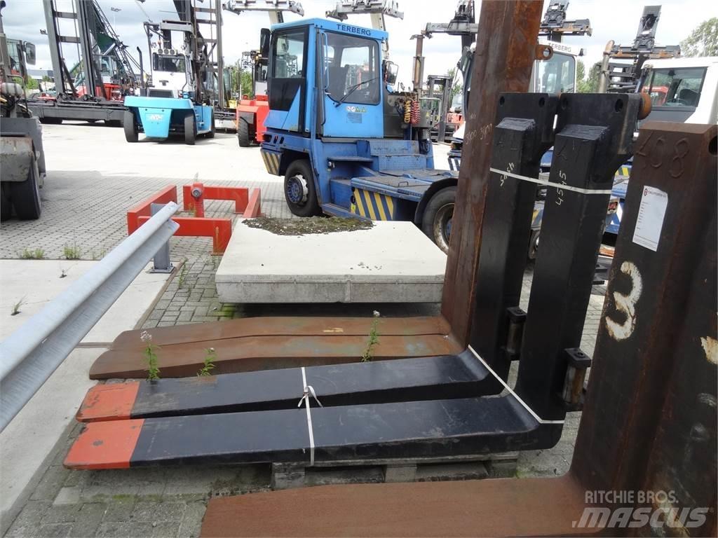 Kalmar DCG330-12 Дизельные погрузчики