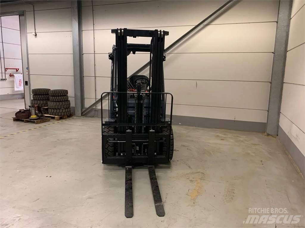 Toyota 02-8FGF30 Газовые погрузчики