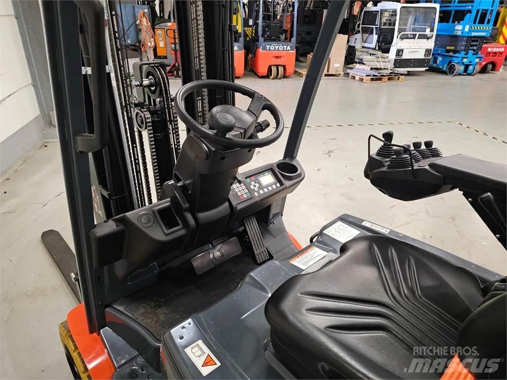 Toyota 8FBE20T Электропогрузчики