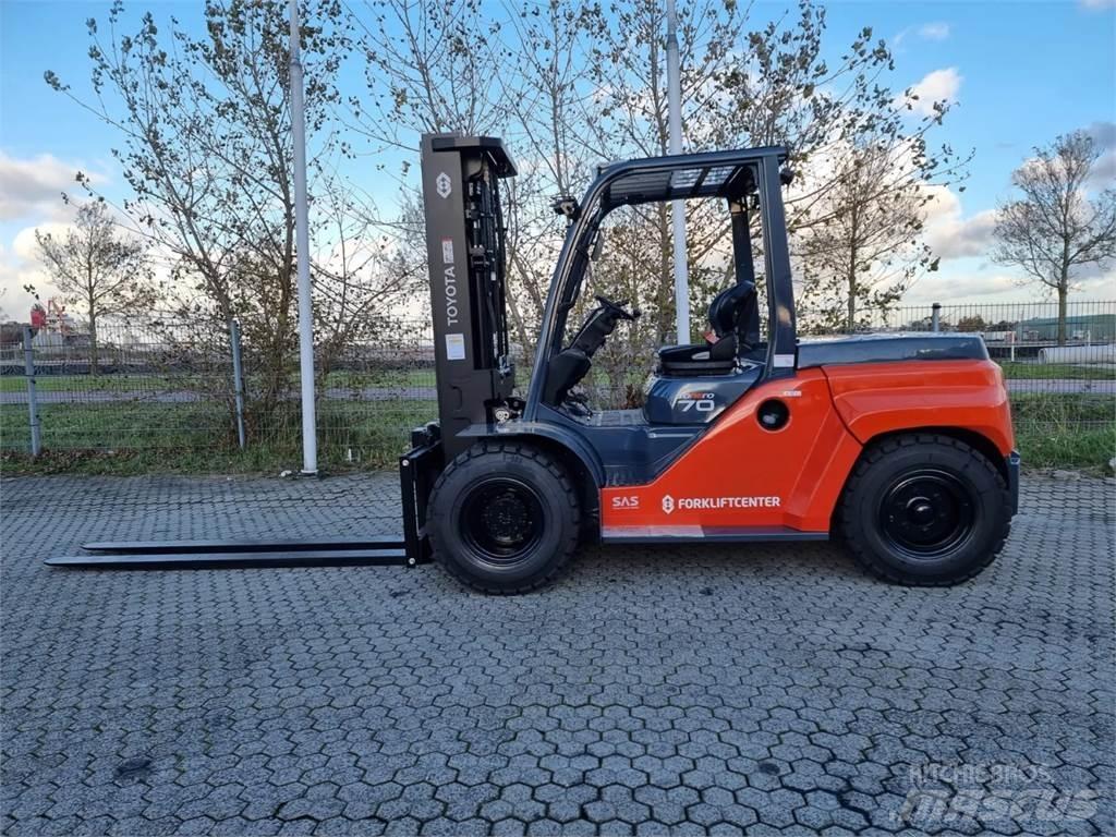 Toyota 8FD70F Дизельные погрузчики
