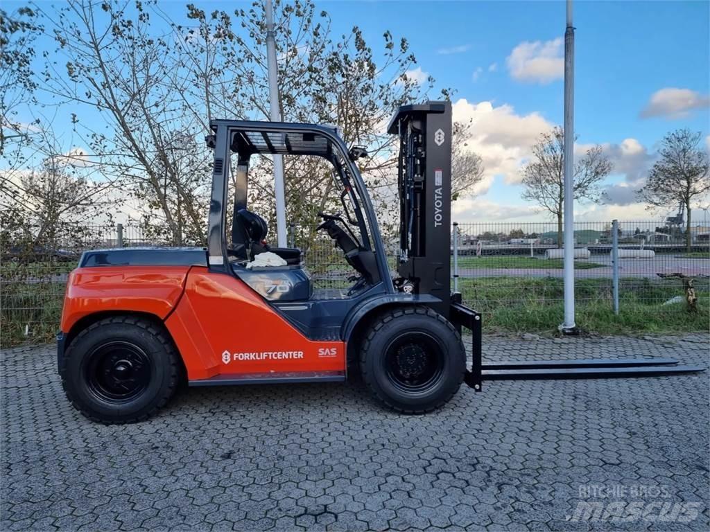 Toyota 8FD70F Дизельные погрузчики