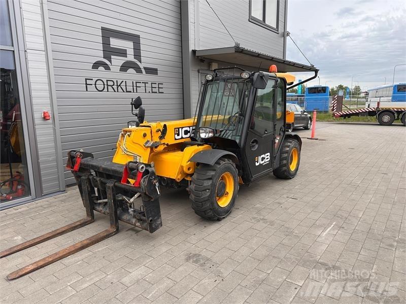 JCB 525-60 Телескопические погрузчики