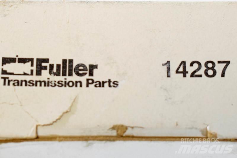Fuller  Коммерческий транспорт - Другие