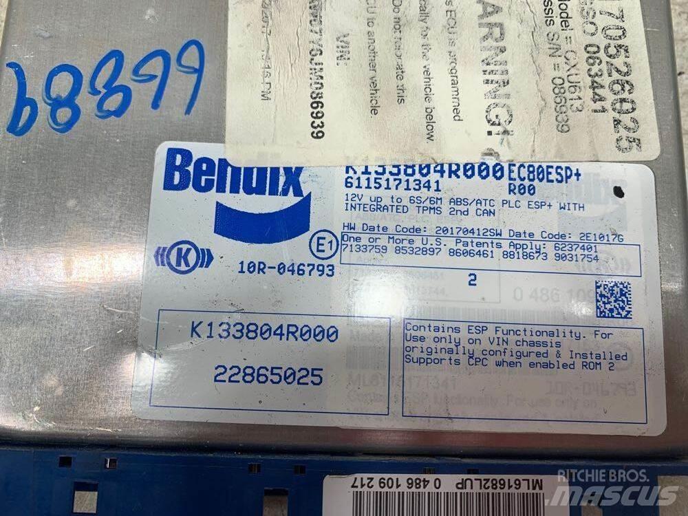Mack CXU Электронные блоки