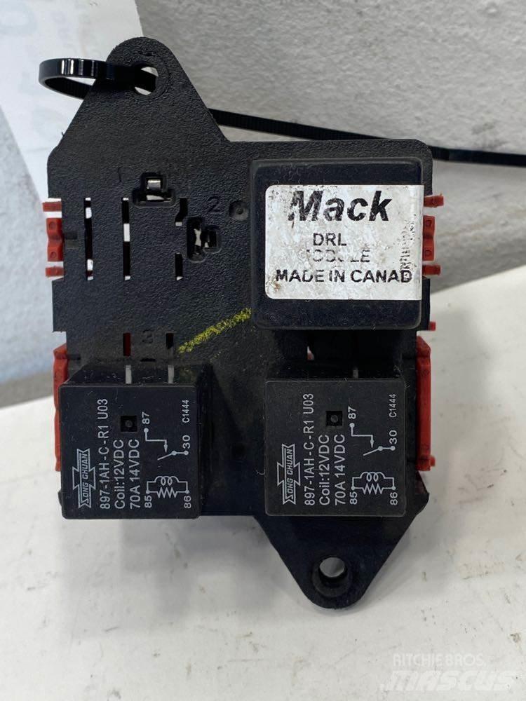 Mack GU Кабины