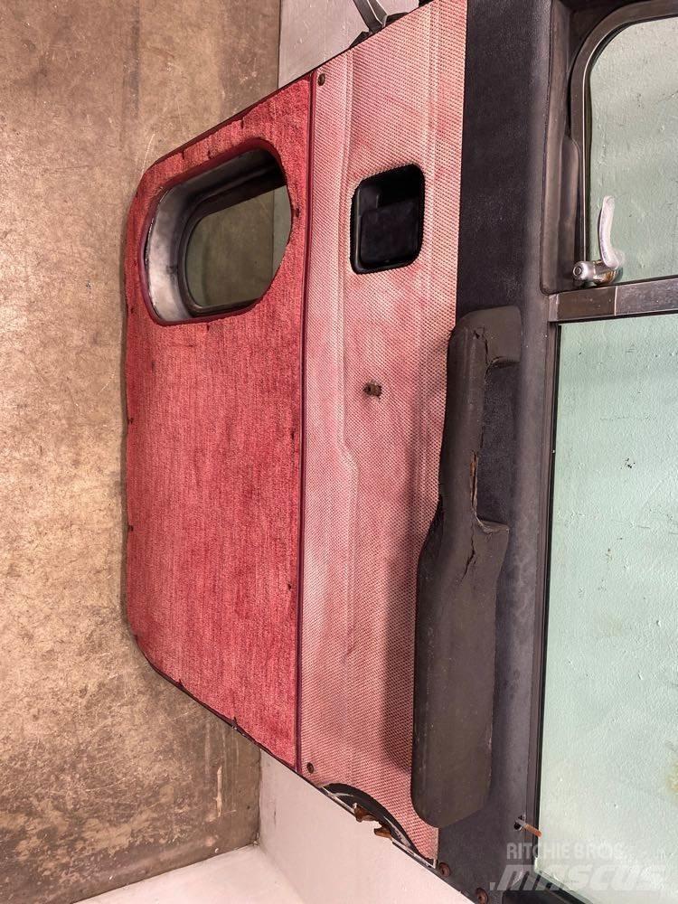 Peterbilt  Коммерческий транспорт - Другие