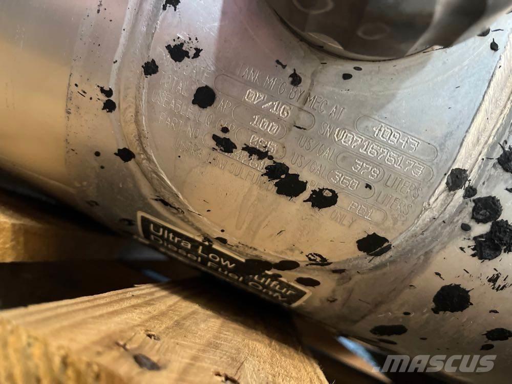 Volvo  Коммерческий транспорт - Другие