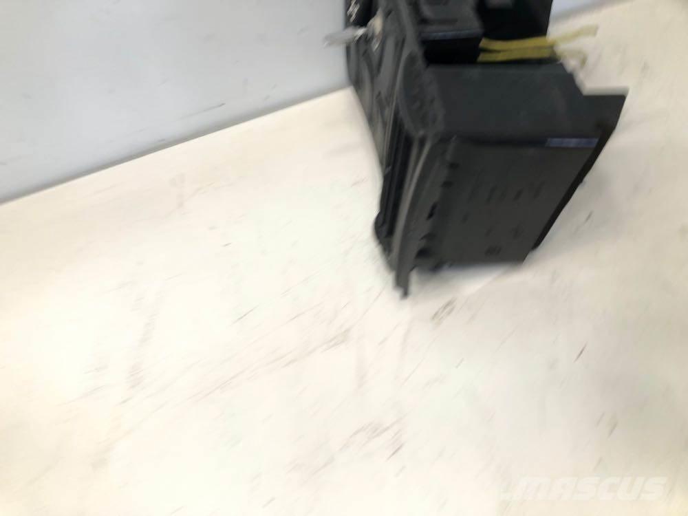 Volvo VNL Электронные блоки