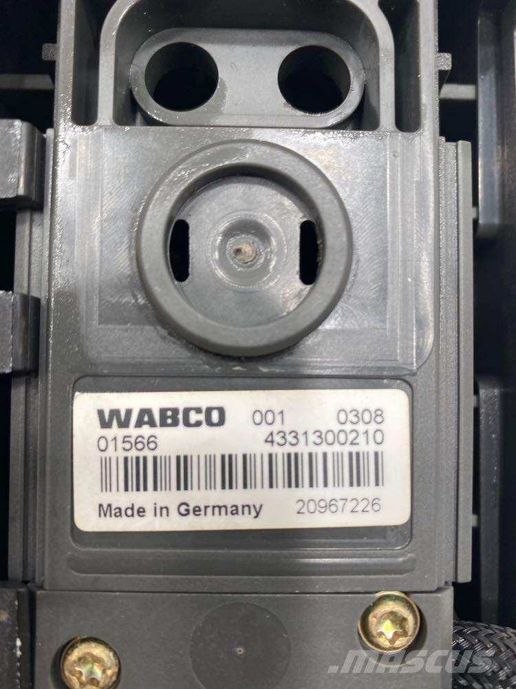 Volvo VNL Электронные блоки