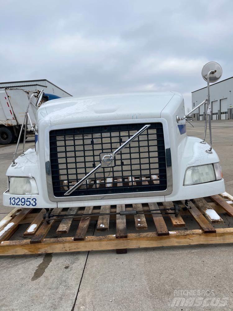 Volvo VNM Кабины