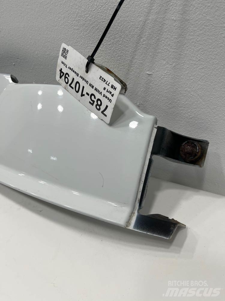 Volvo VNM Кабины