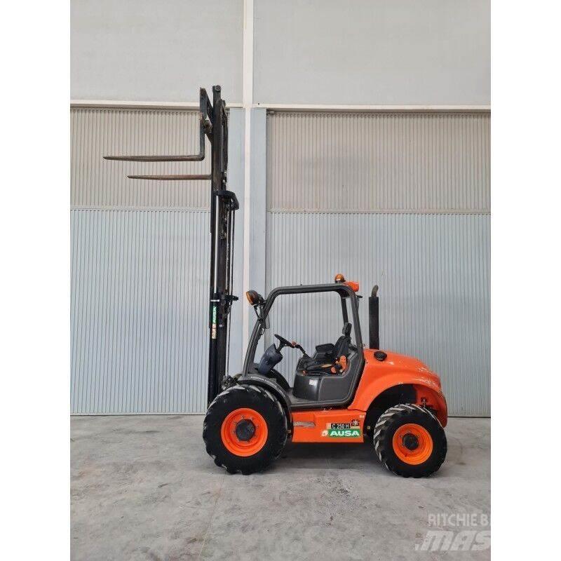 Ausa C250H Внедорожные погрузчики