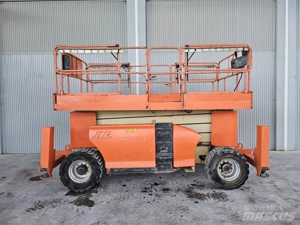 JLG 4394RT Ножничные подъемники