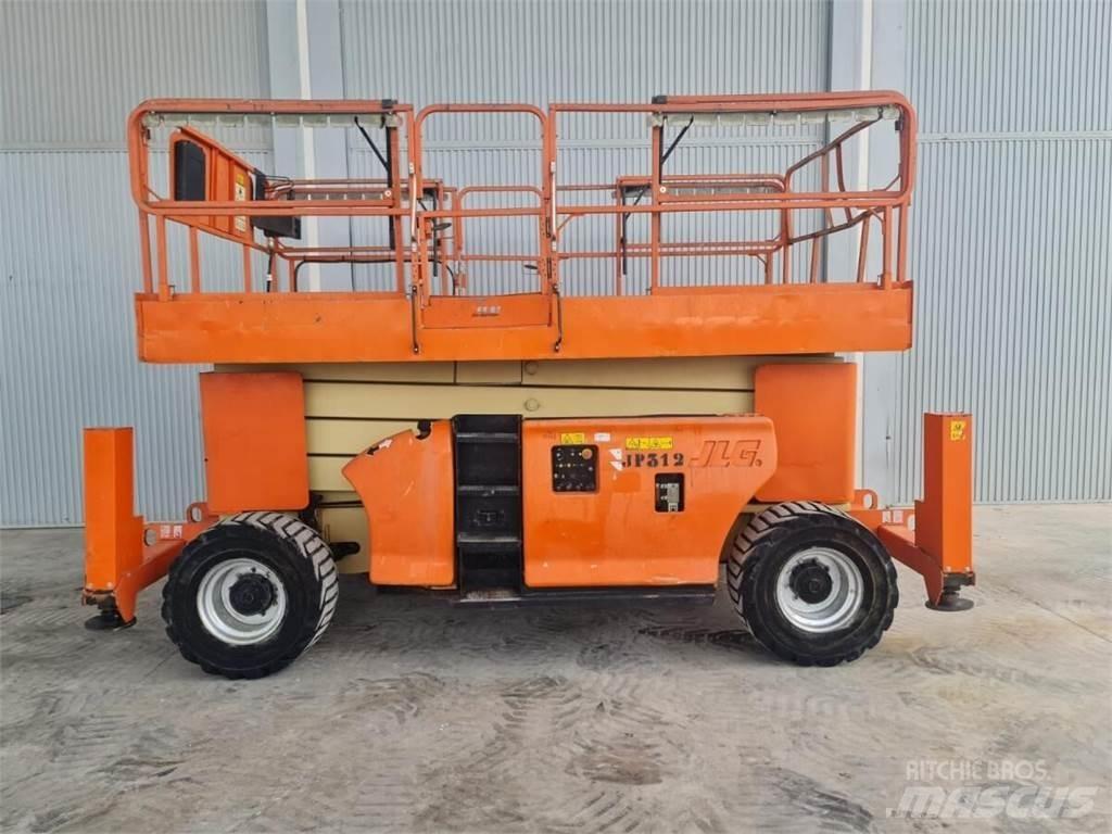 JLG 4394RT Ножничные подъемники
