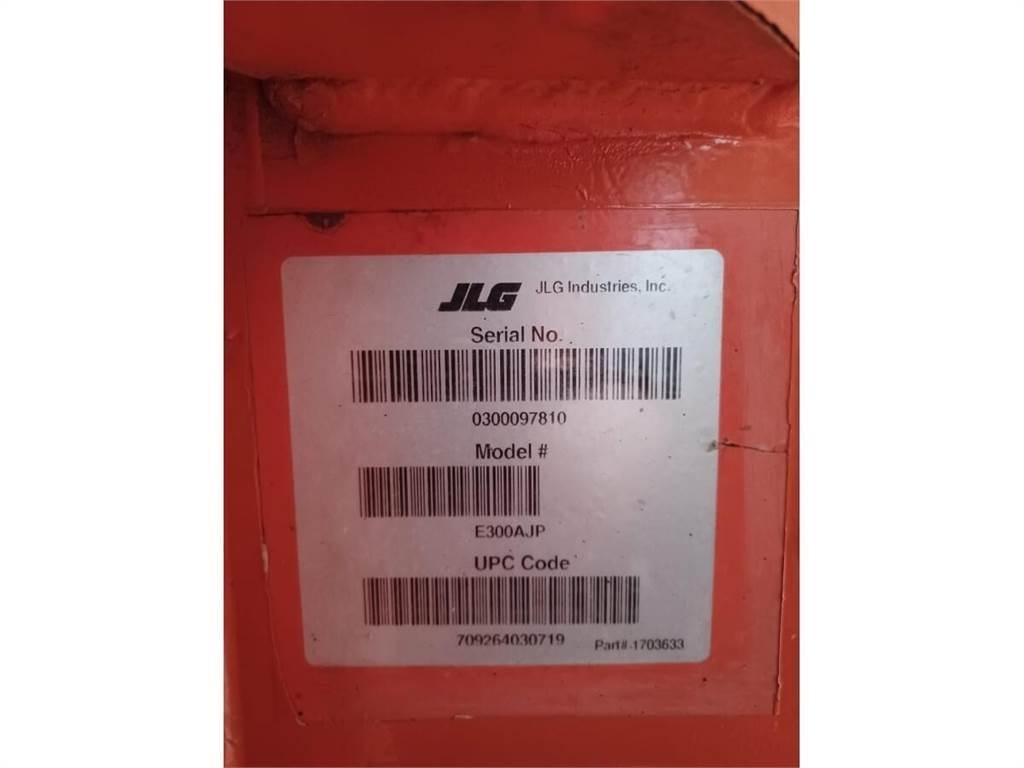 JLG E300AJP Коленчатые подъемники