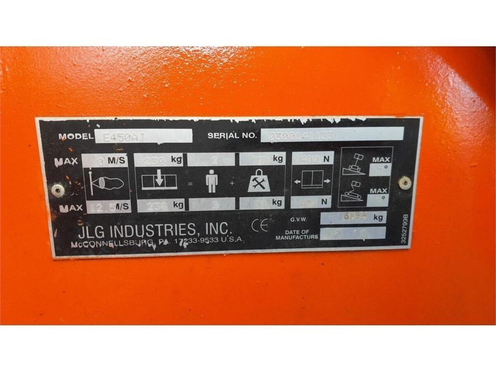 JLG E450AJ Коленчатые подъемники