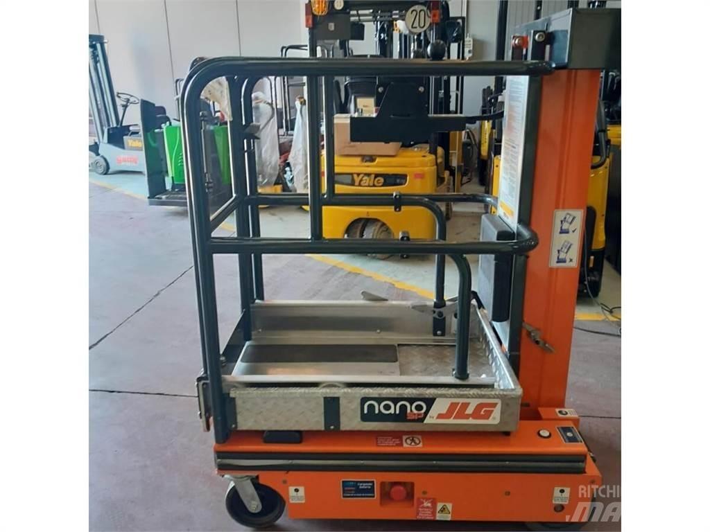 JLG NANO SP Вертикальные мачтовые подъемники