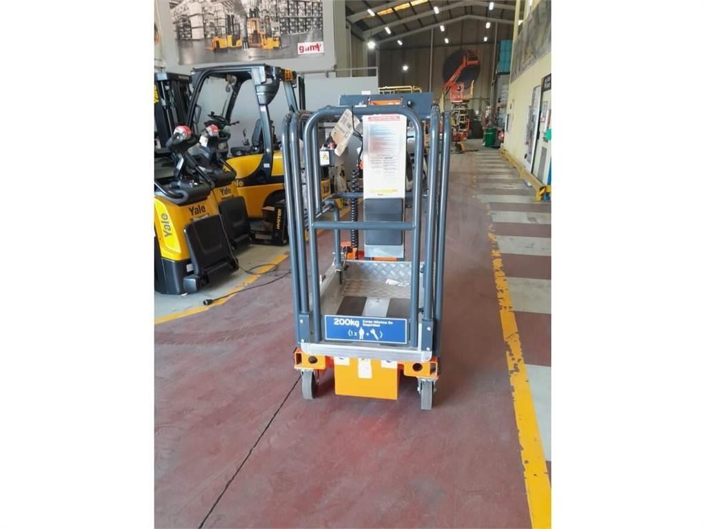 JLG NANO SP Вертикальные мачтовые подъемники