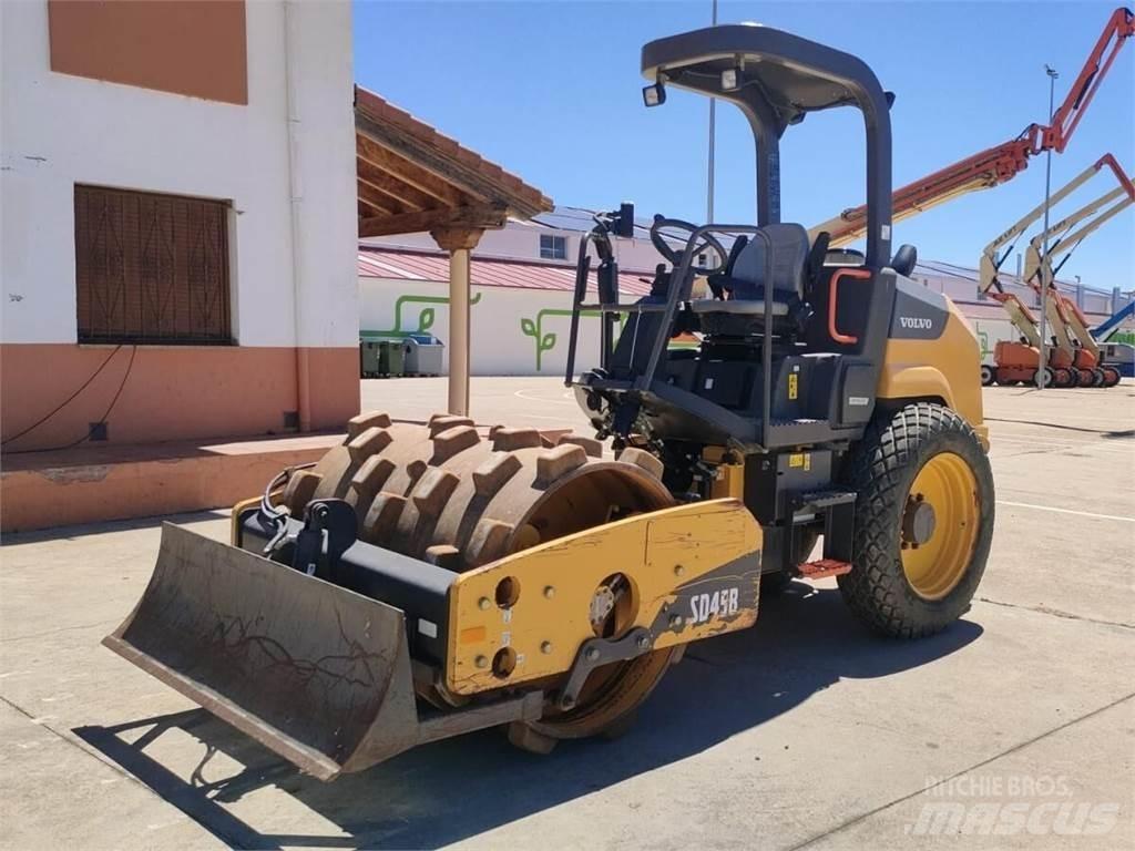 Volvo SD45B Уплотнители грунта