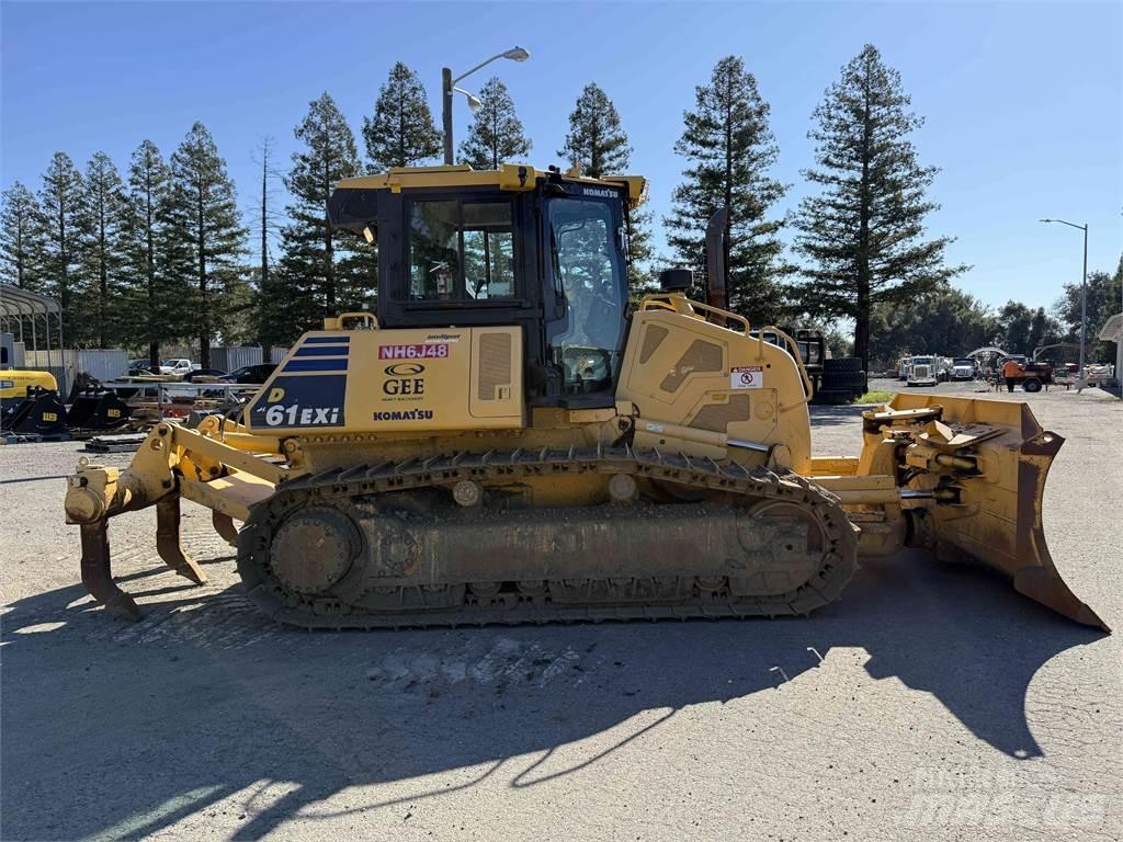 Komatsu D61EXi-24 Гусеничные бульдозеры