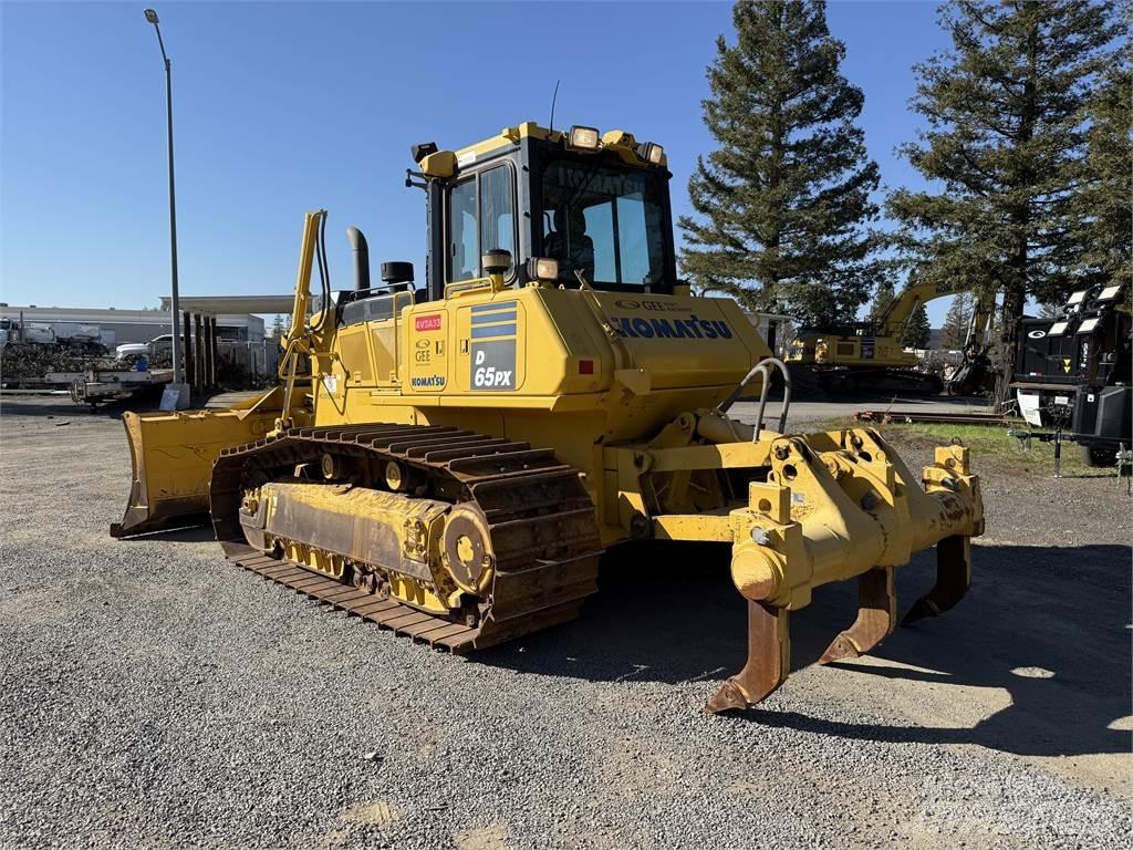 Komatsu D65PX-18 Гусеничные бульдозеры