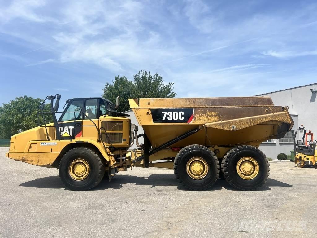 CAT 730 C Шарнирно-сочленённые самосвалы