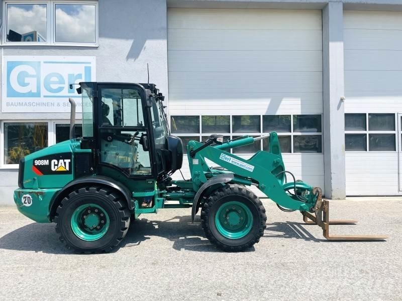CAT 908M Фронтальные погрузчики