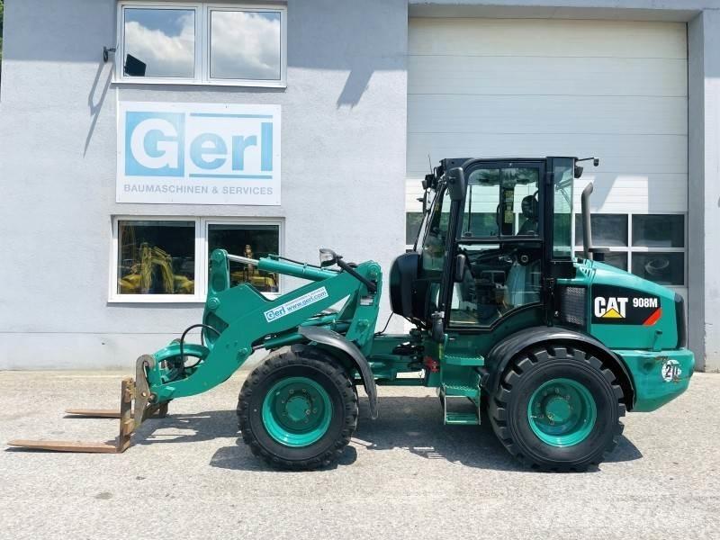 CAT 908M Фронтальные погрузчики