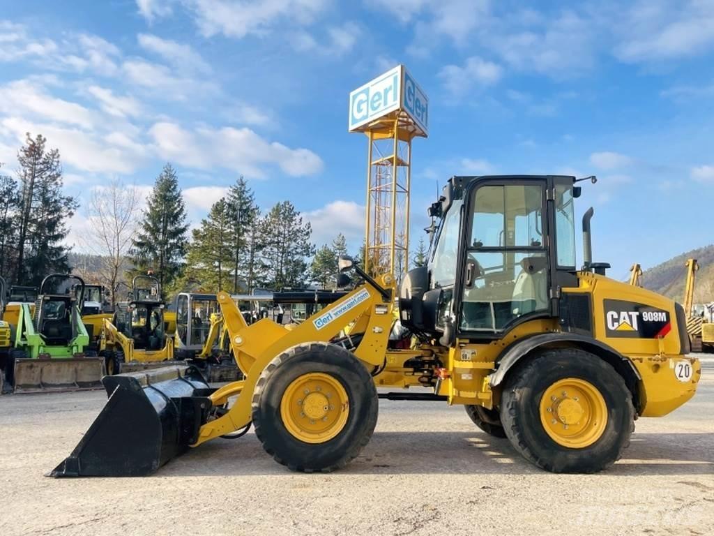 CAT 908M Фронтальные погрузчики