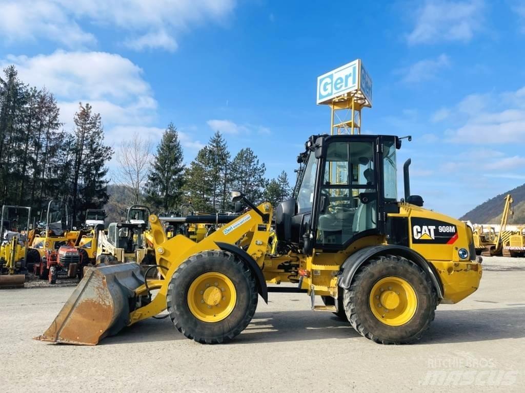 CAT 908M Фронтальные погрузчики