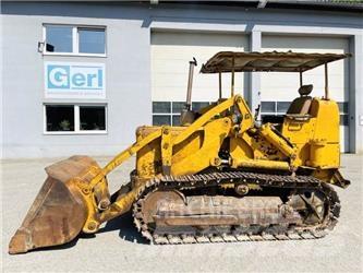 CAT 933F Гусеничные фронтальные погрузчики