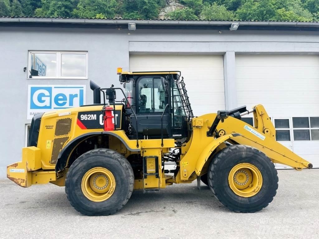 CAT 962M Фронтальные погрузчики