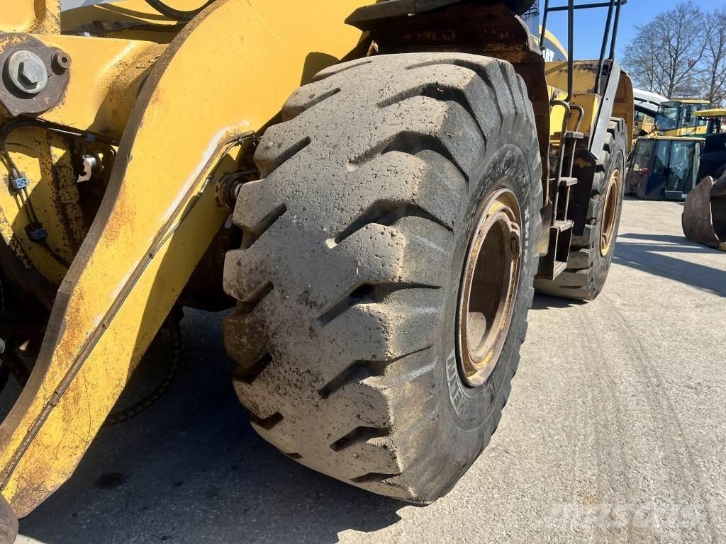 CAT 966 G Фронтальные погрузчики