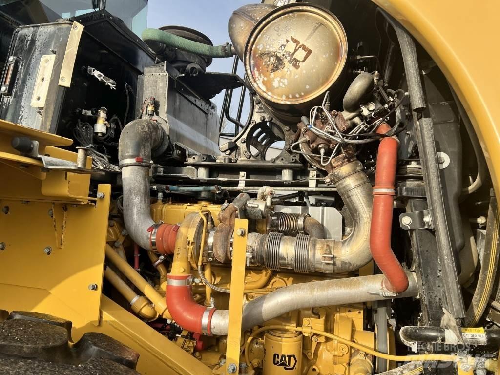 CAT 972 K Фронтальные погрузчики