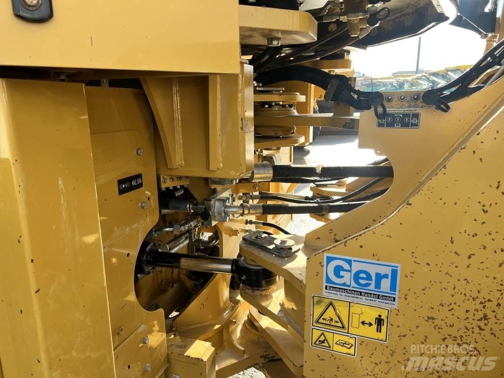 CAT 972 K Фронтальные погрузчики