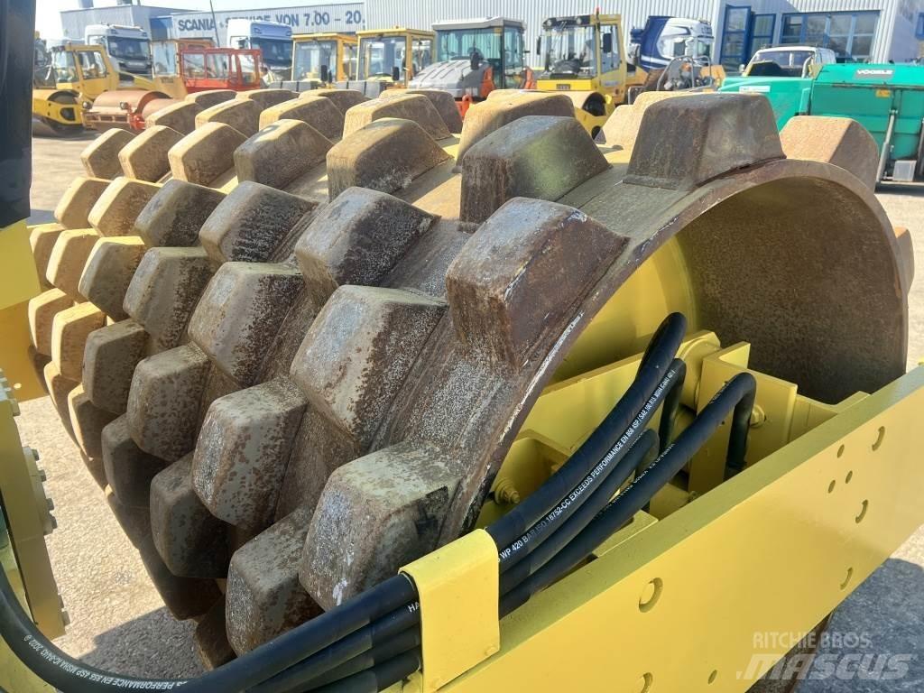 JCB Vibromax W 1402 PD Грунтовые катки