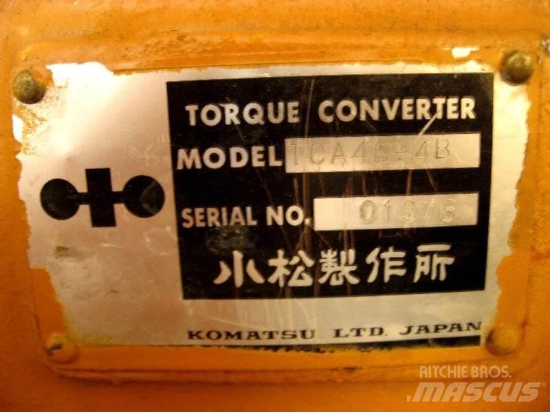 Komatsu HD325-3 Getriebe Компоненты строительной техники