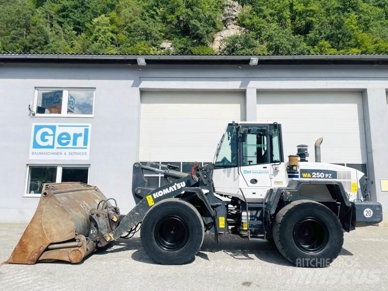Komatsu WA250PZ-6 Фронтальные погрузчики