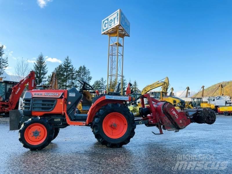 Kubota B1610D Экскаваторы-погрузчики