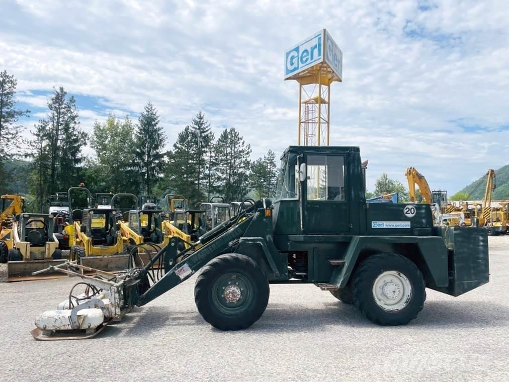 Schaeff ZL8 Фронтальные погрузчики