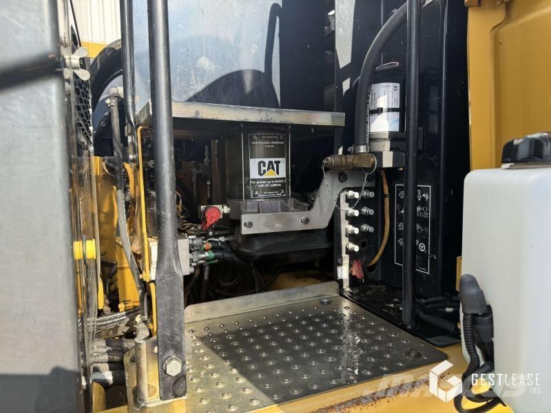 CAT M313D Колёсные экскаваторы