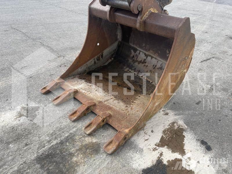 Doosan DX235LC Гусеничные экскаваторы