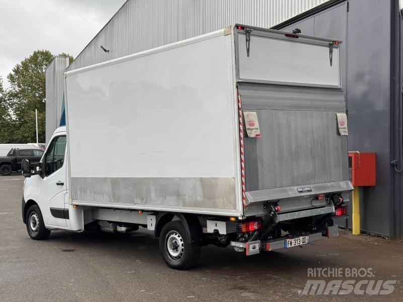 Renault Master Цельнометаллический фургоны
