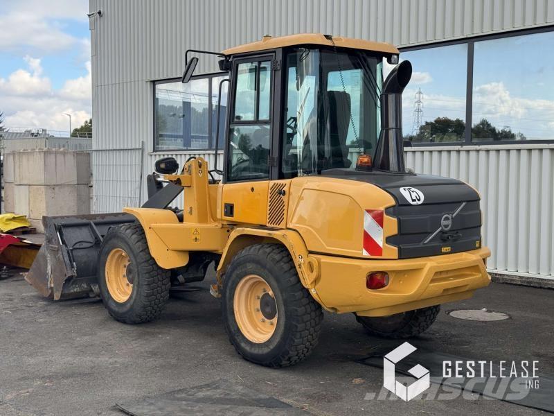 Volvo L30G Фронтальные погрузчики